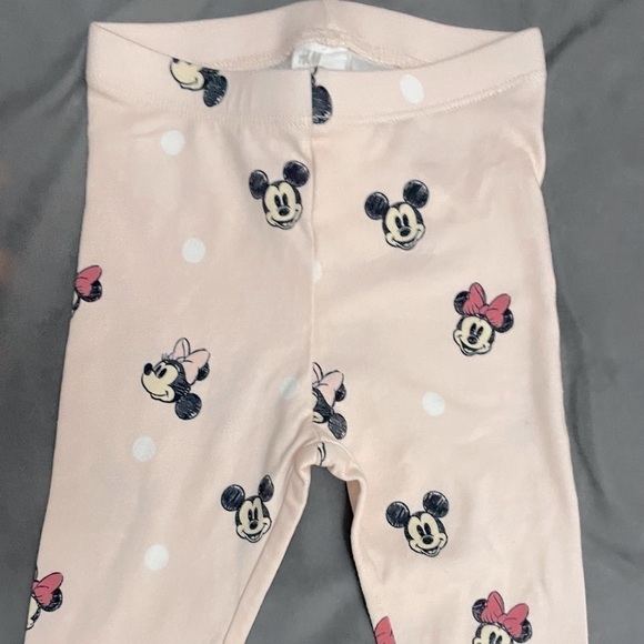 𝅺H&M Baby Girl Leggings Minnie Mouse Pink Printed Infant Pants Stretch Size 9M - Picture 1 of 3